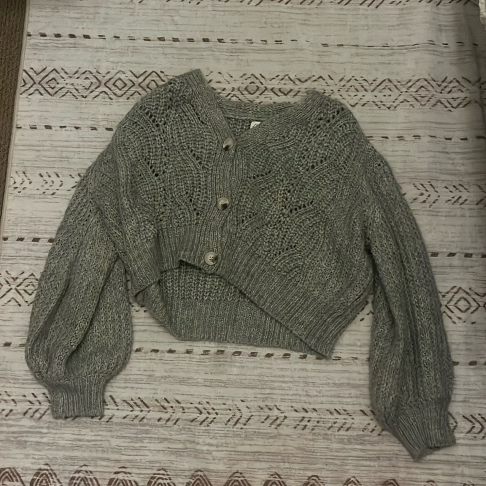 Gray cropped sweater, small